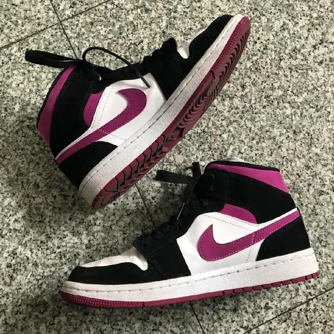 조던 1 미드 캑터스 플라워 W250 상품이미지2