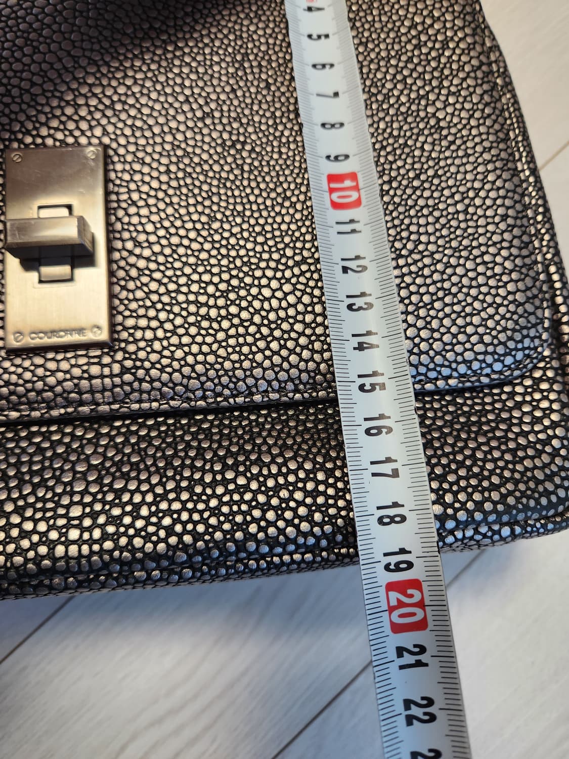 새상품급)쿠론 체인백 크로스백
여러 중고사이트에도 같이 판매하고 있어서  상품이미지9