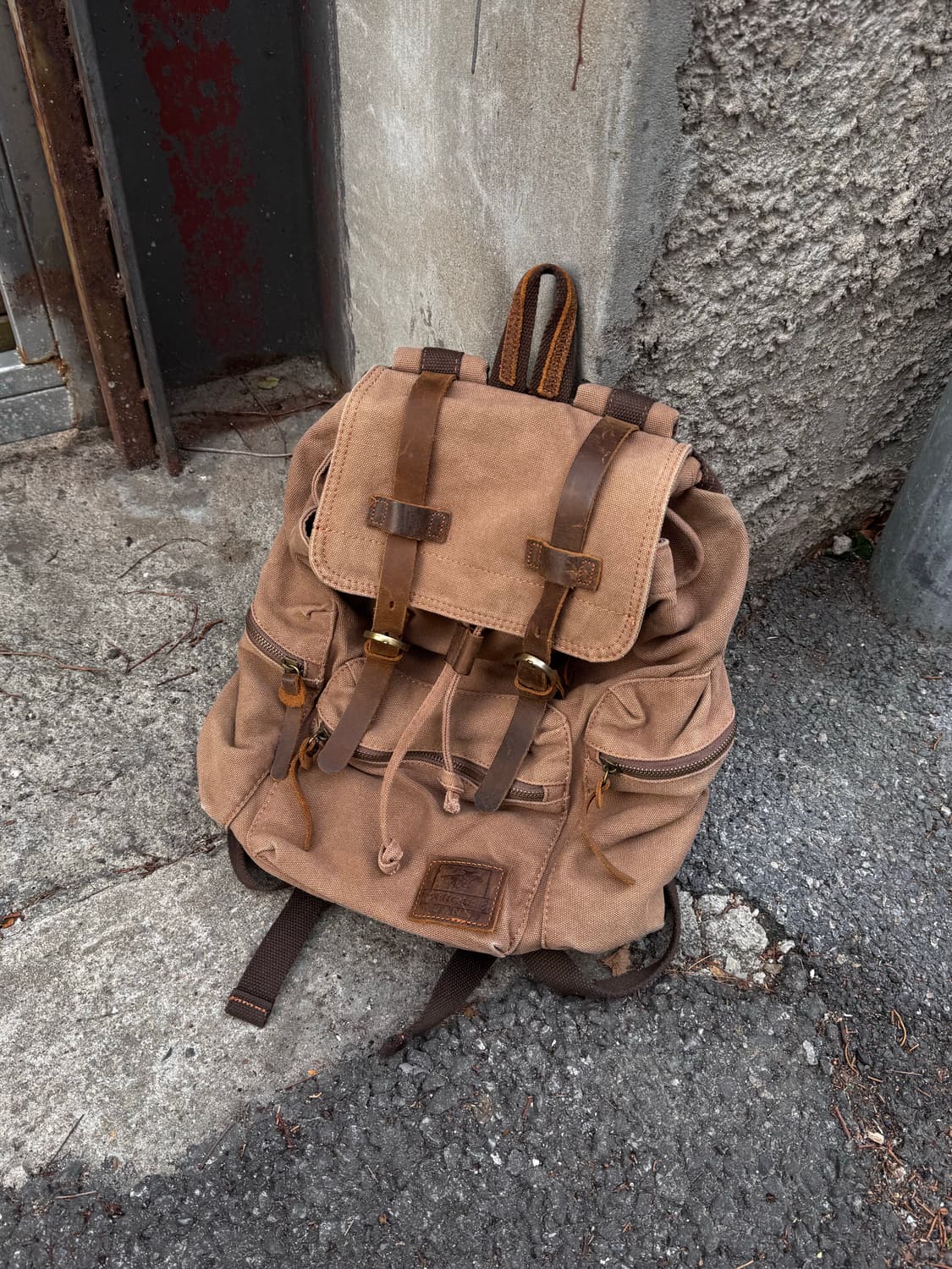 빈티지 레더 디테일 캔버스 백팩  상품이미지1