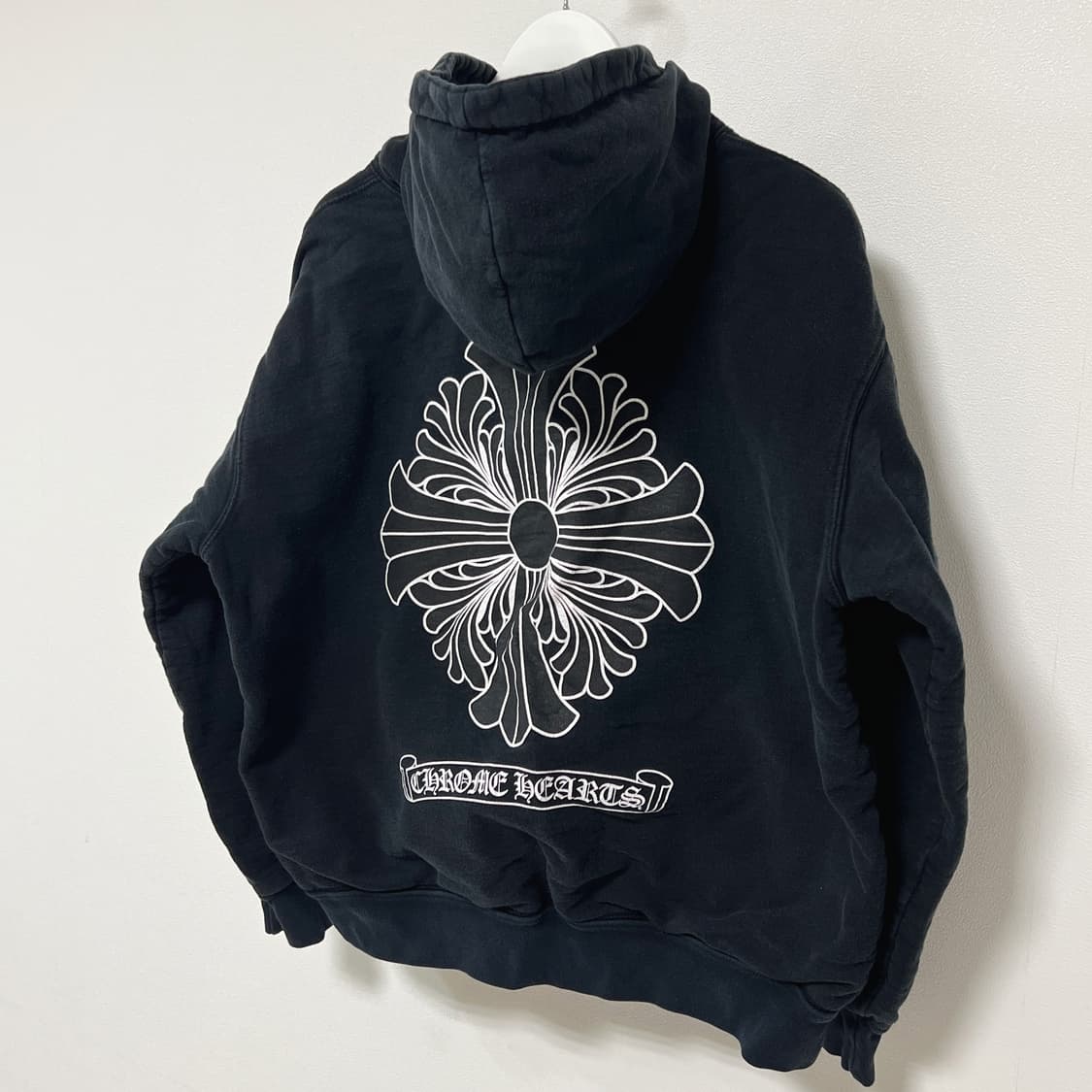 크롬하츠 플로랄 크로스 써멀 후드 집업 블랙 상품이미지1