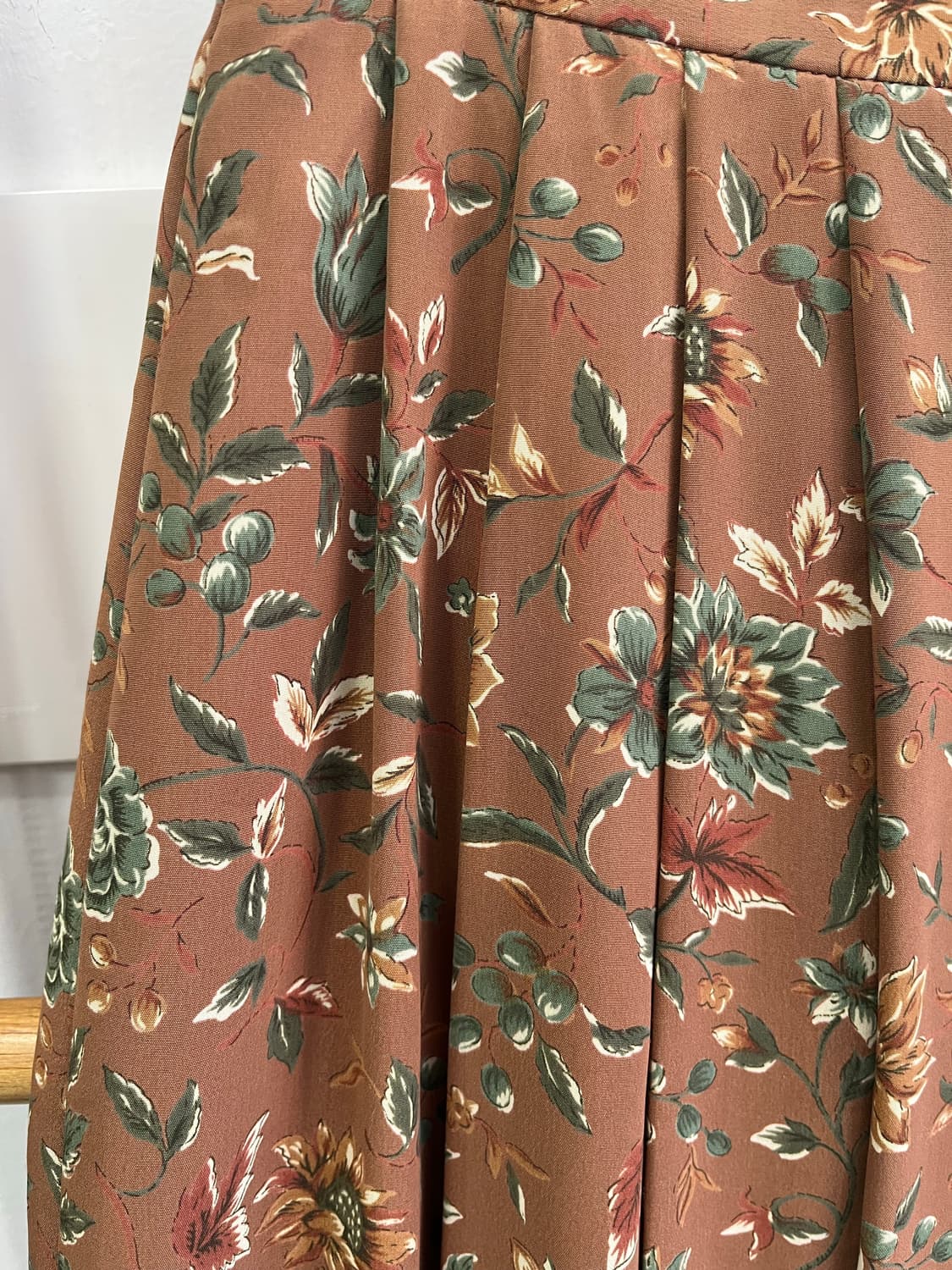 하트포드(HARTFORD) 산요 정품 플라워 핀턱 롱 스커트 상품이미지2