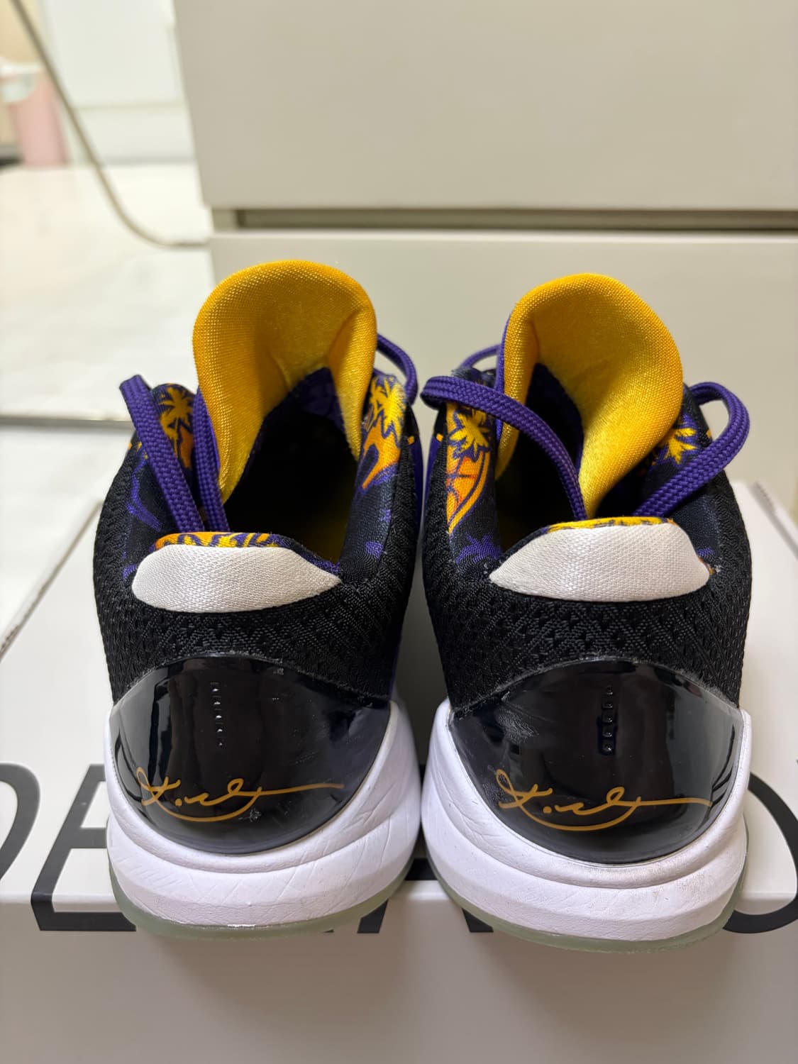 나이키 코비5 프로트로 레이커스 상품이미지3