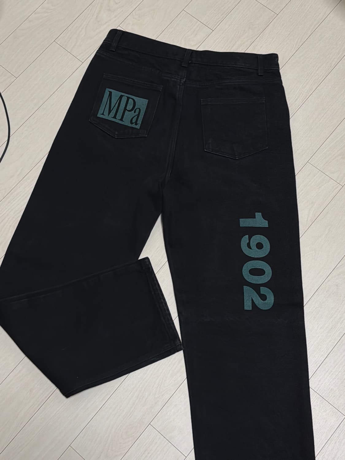 플라스틱 프로덕트 팬츠 상품이미지2