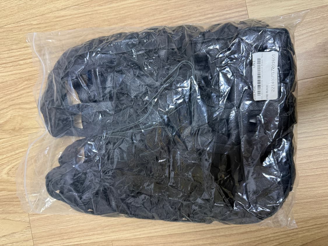 [m] sc103 x ssense 링크 레더 백 올블랙 상품이미지4