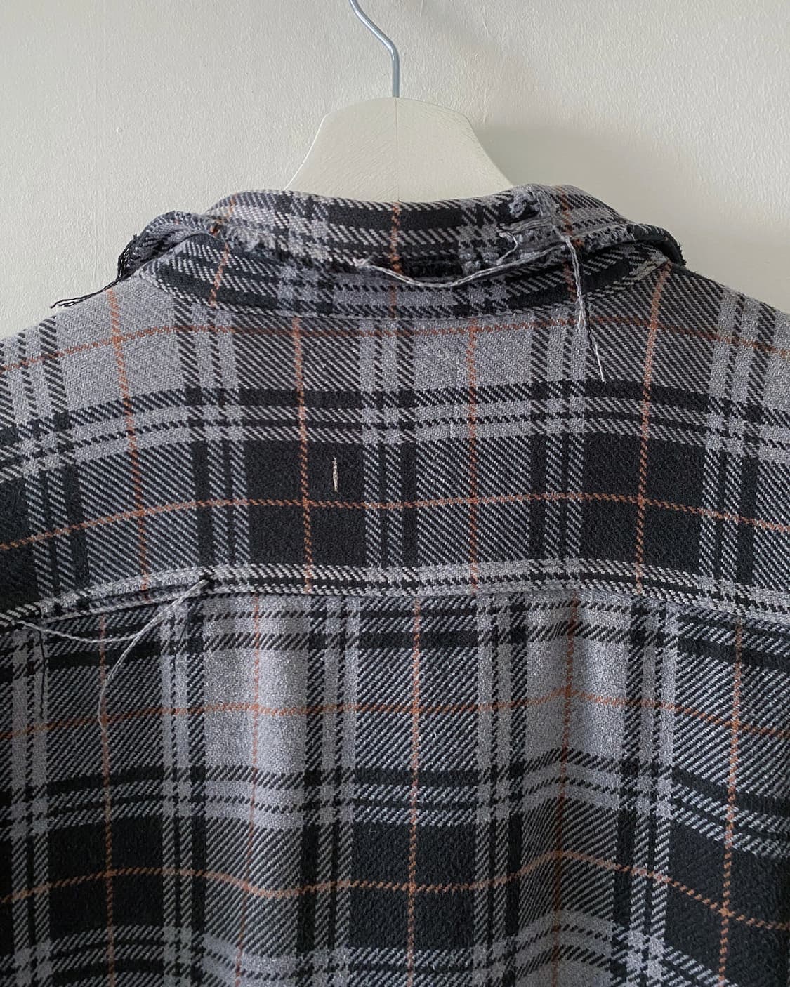 90s 빈티지 디스트로이드 체크 플란넬 셔츠 상품이미지8