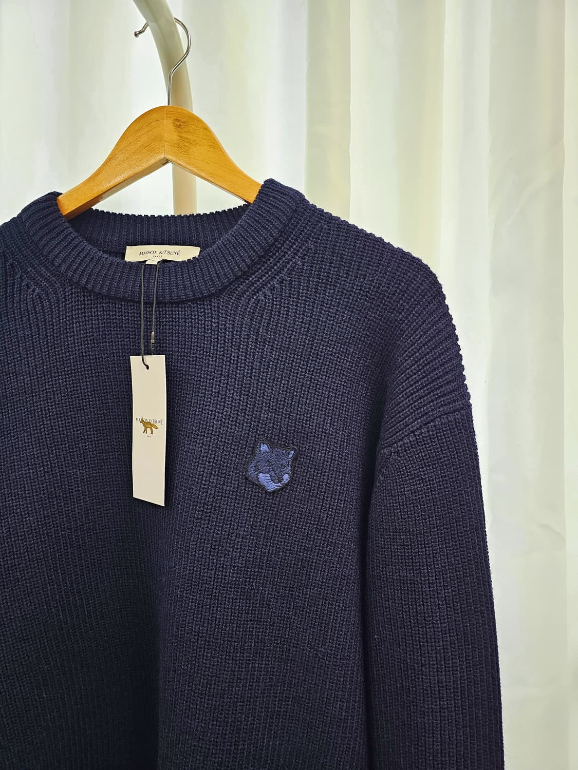 ((새상품)) 메종키츠네 퍽스 패치 스웨터 상품이미지5