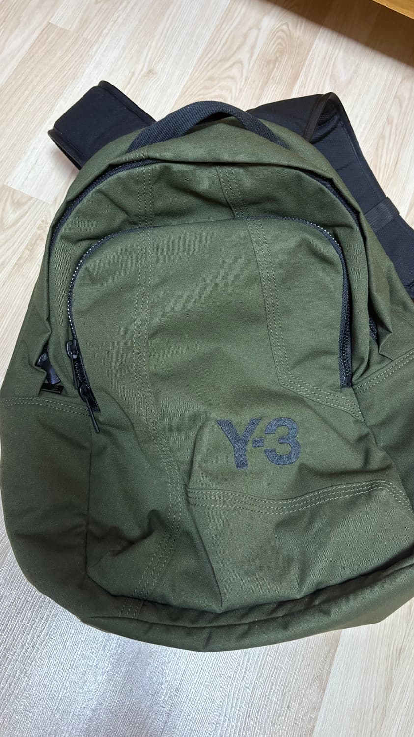 Y-3 클래식백팩 카키 상품이미지2