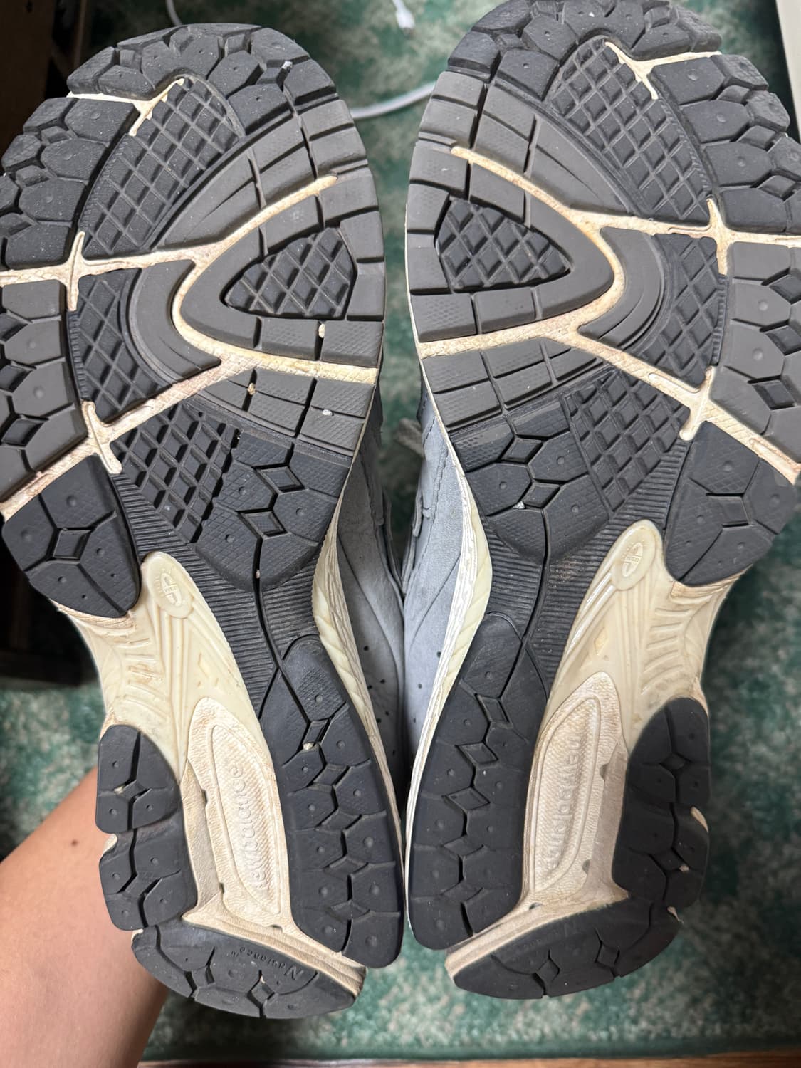 뉴발란스 2002r 프리미엄 빈티지 상품이미지4