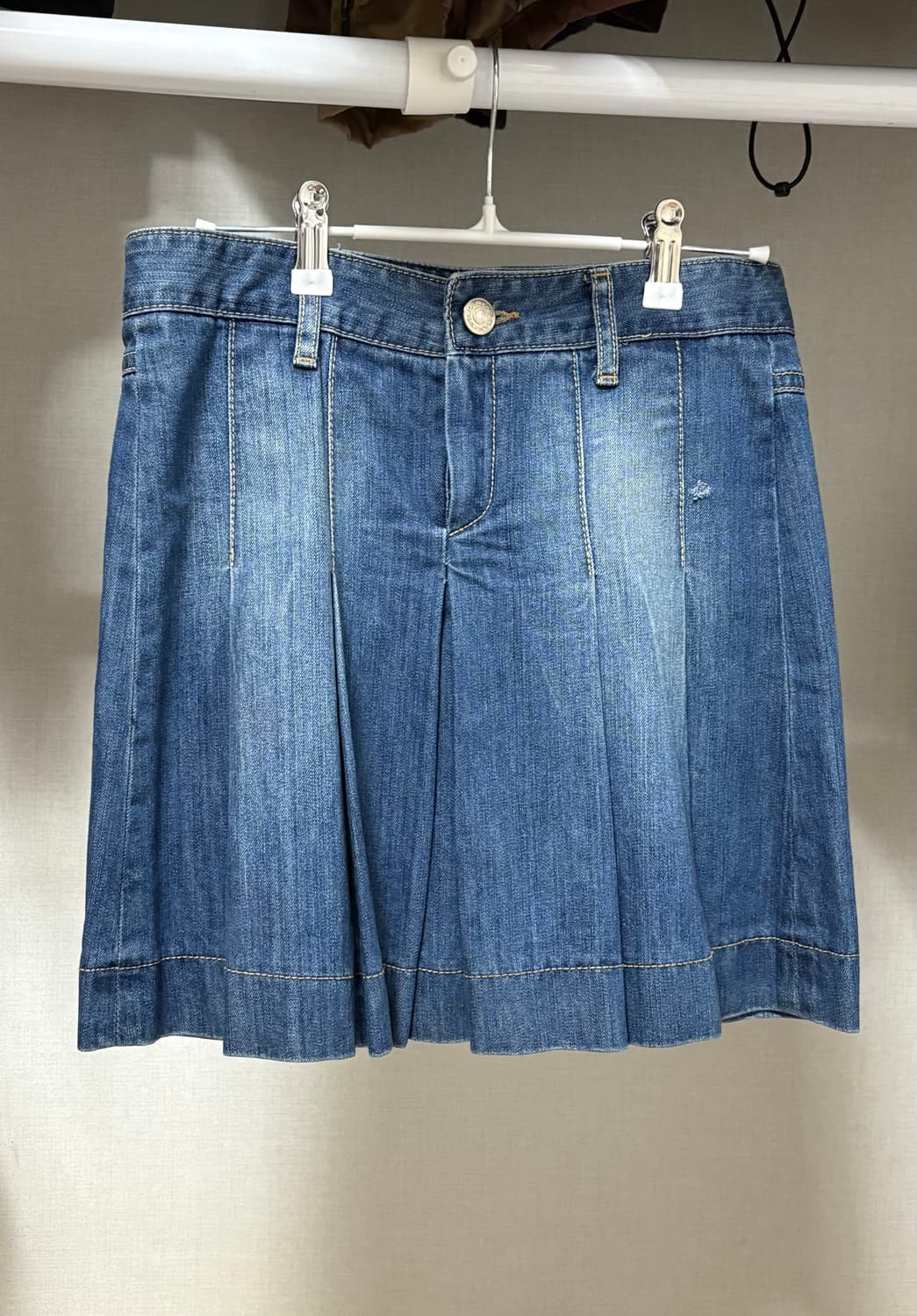 빈티지 무드 플리츠 데님 워싱 미니스커트 상품이미지1
