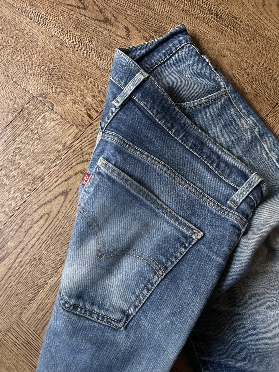 [33]리바이스 유럽 00515-8401 하드 페이딩 데님 팬츠 상품이미지7