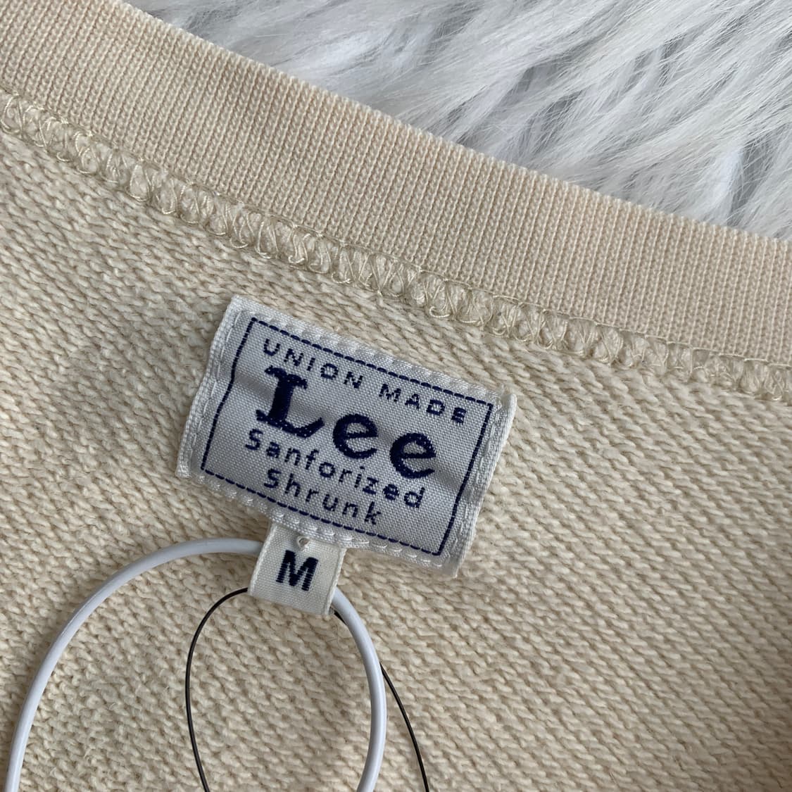 Lee 아이보리 자수 로고 크롭 맨투맨 1882 상품이미지4