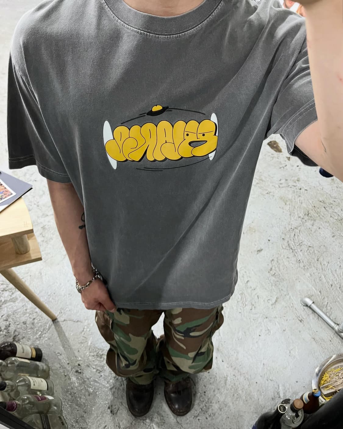 X-LARGE fade logo tee 상품이미지1