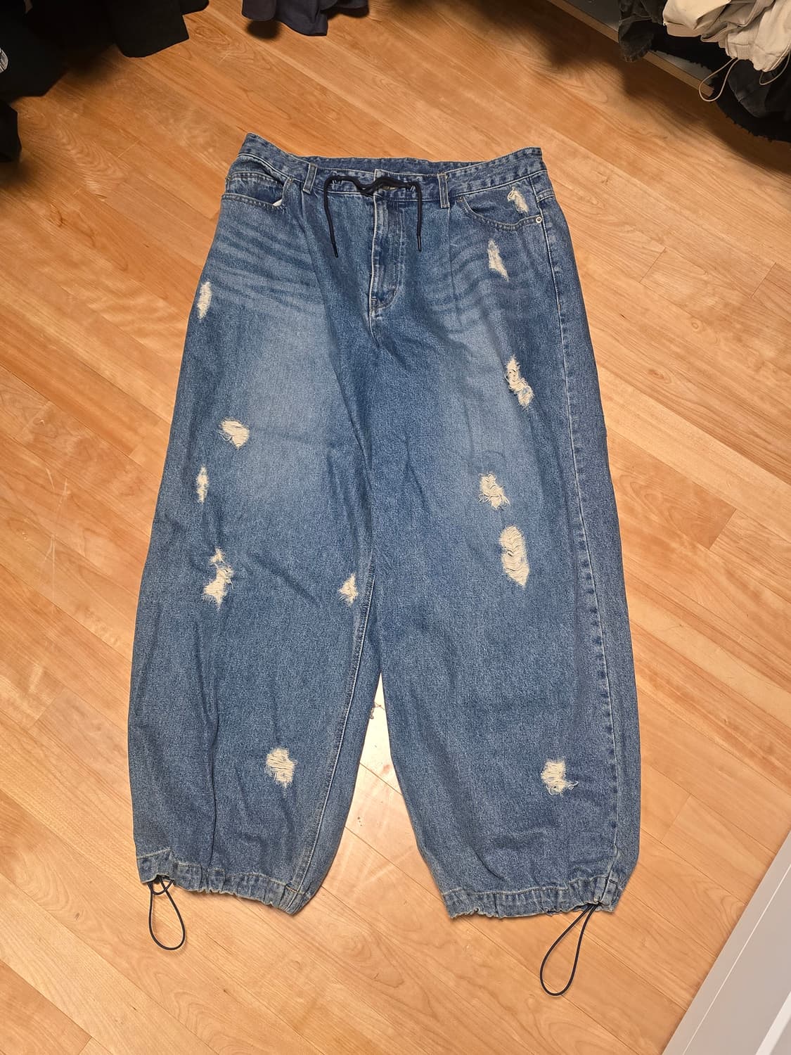 [48] 준지 23fw 원턱 와이드 데님 상품이미지1