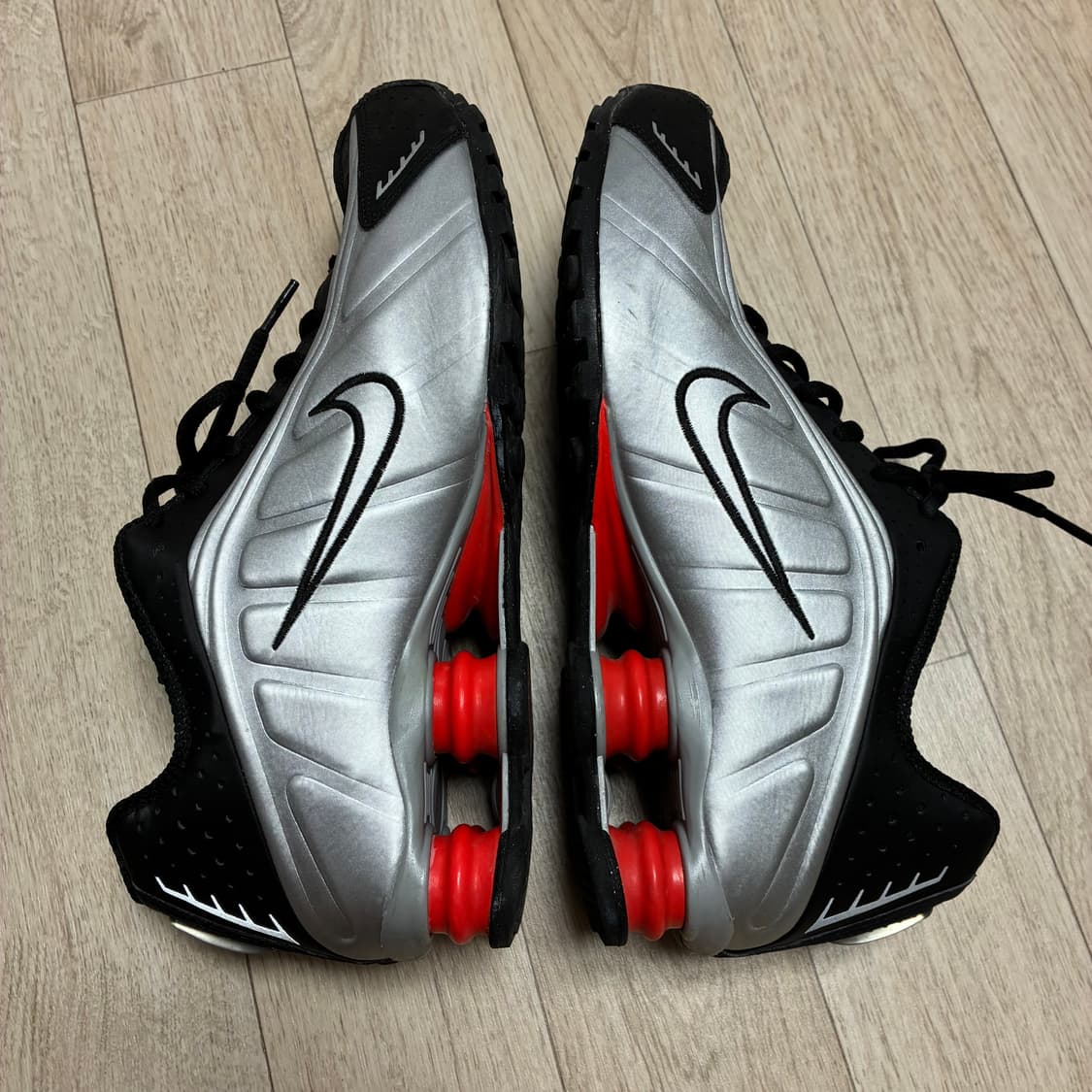 나이키 샥스 R4 메탈릭 실버 레드 270 상품이미지7