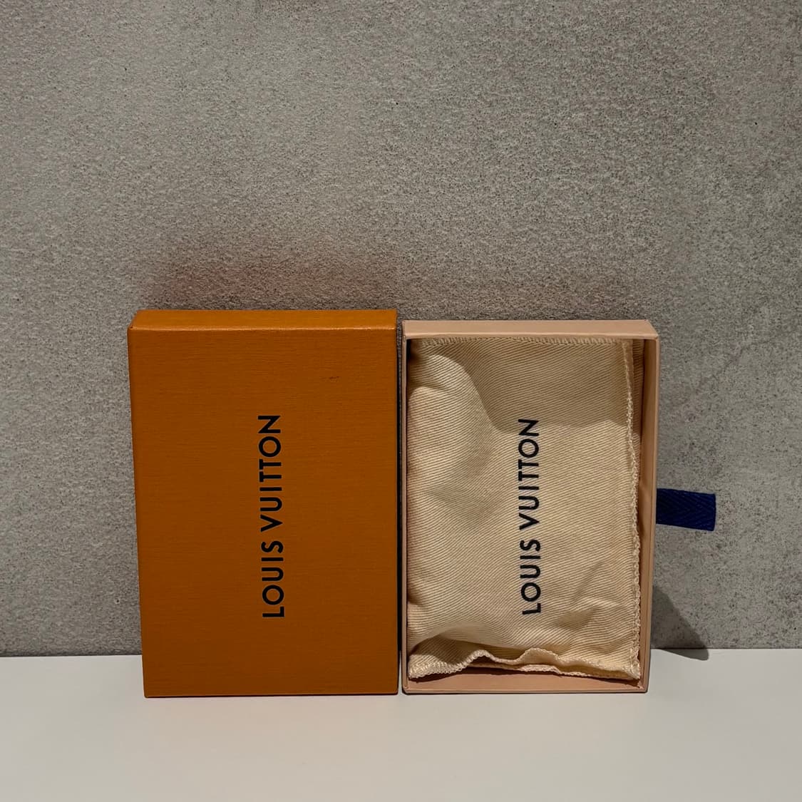 루이비통 모노그램 로켓 목걸이 상품이미지6