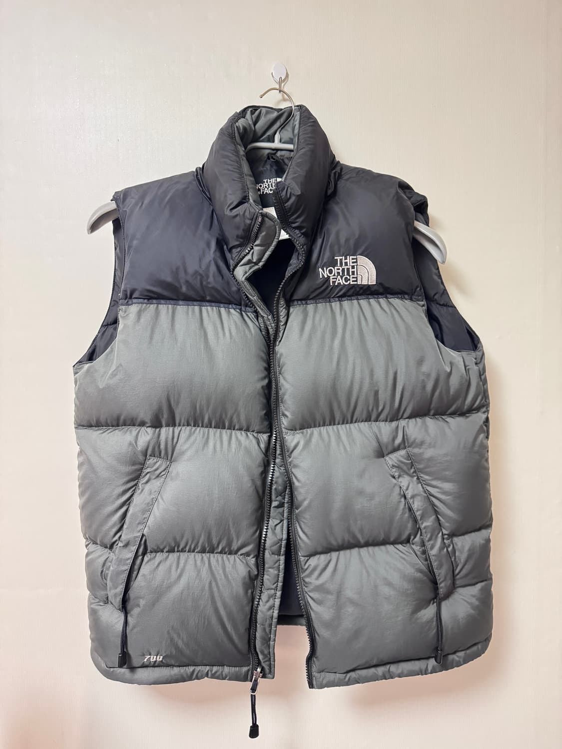 NORTHFACE 노스페이스 700 중앙 로고 다운 베스트 조끼 상품이미지1