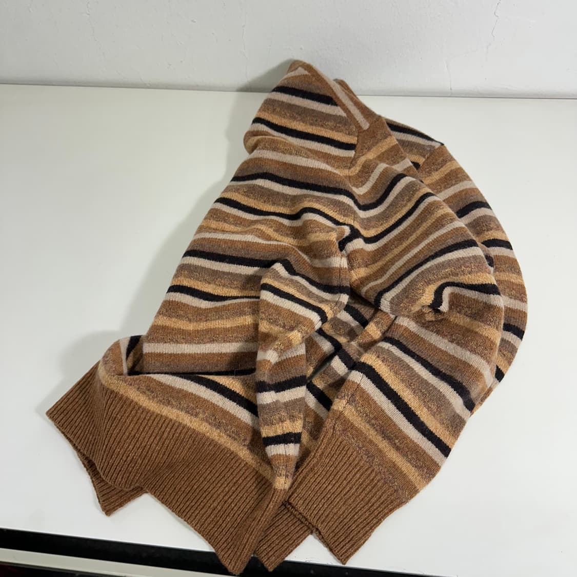 우먼M JW앤더슨 X 유니클로 모100% 단가라 반폴라니트 상품이미지4