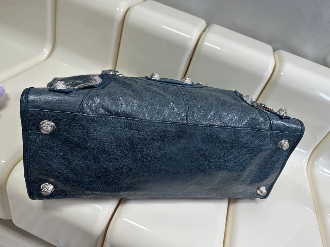 [A+ 정품] 발렌시아가 자이언트 시티 모터백 라지 상품이미지4