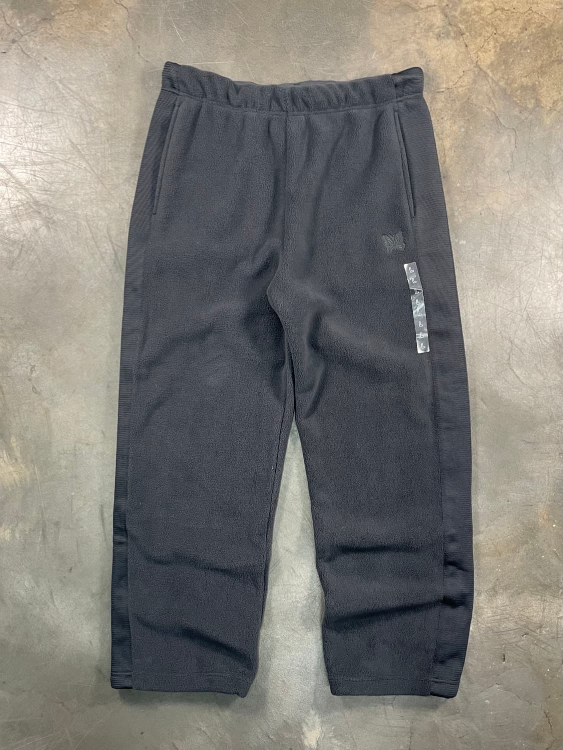 니들스 X 유니클로 플리스 트랙팬츠 상품이미지2