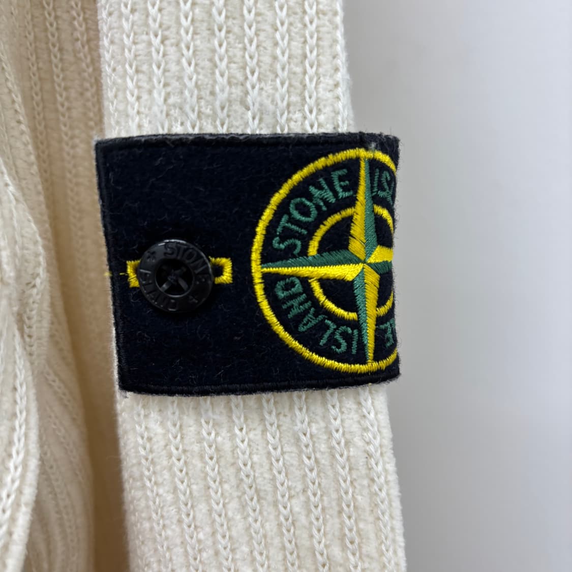 [L]스톤아일랜드 와펜패치 13주년 골지 니트 상품이미지2