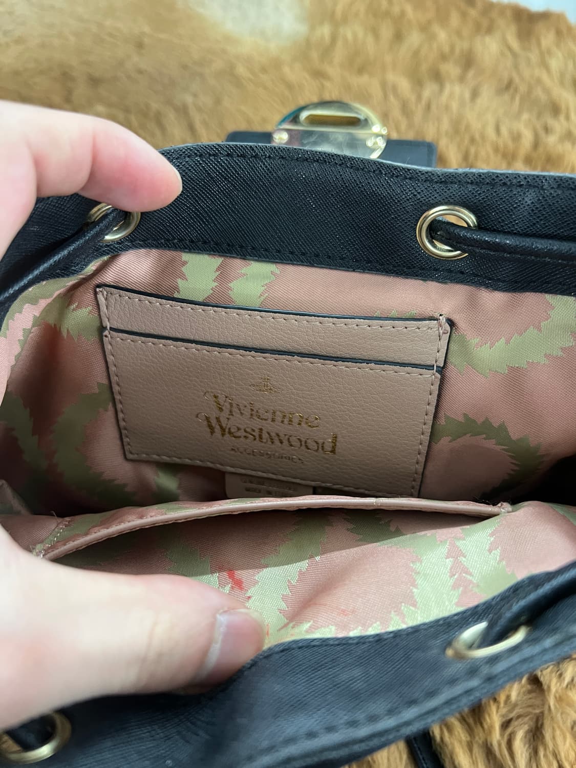 비비안웨스트우드 사피아노 버킷백 미니 상품이미지4