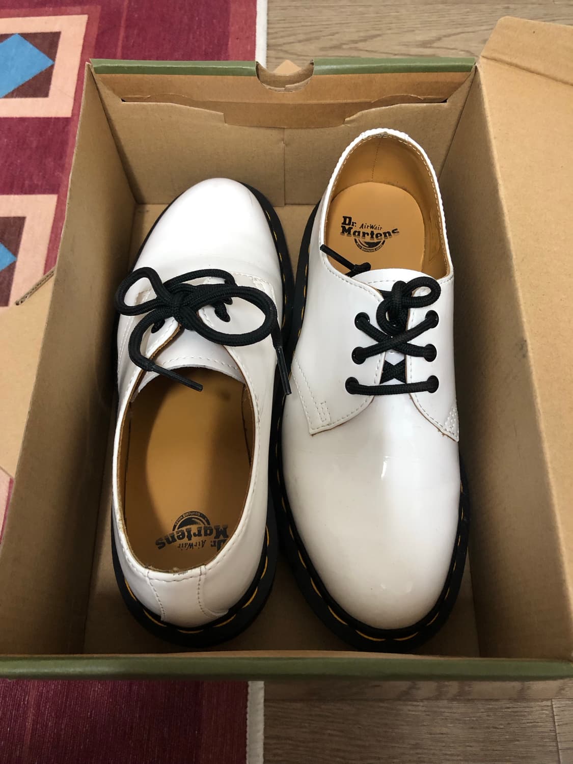 닥터마틴 1461 페이턴트 화이트 상품이미지2