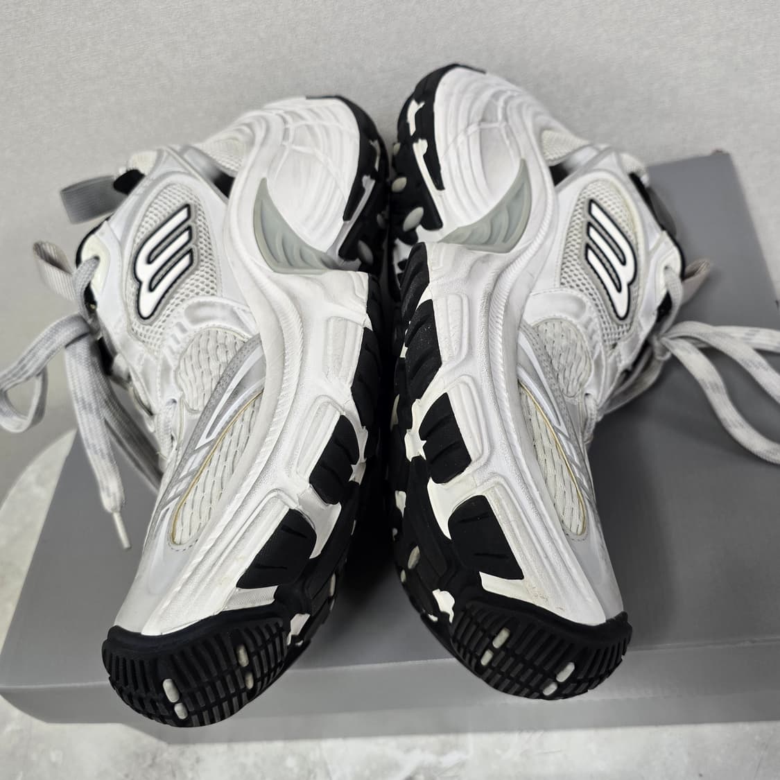 발렌시아가 10xl 스니커즈 신발 41사이즈 판매 상품이미지3