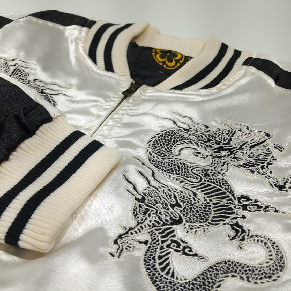 CK027 [새상품] XL 로그 00s 새틴 백룡 스카잔 자켓 점퍼 상품이미지4