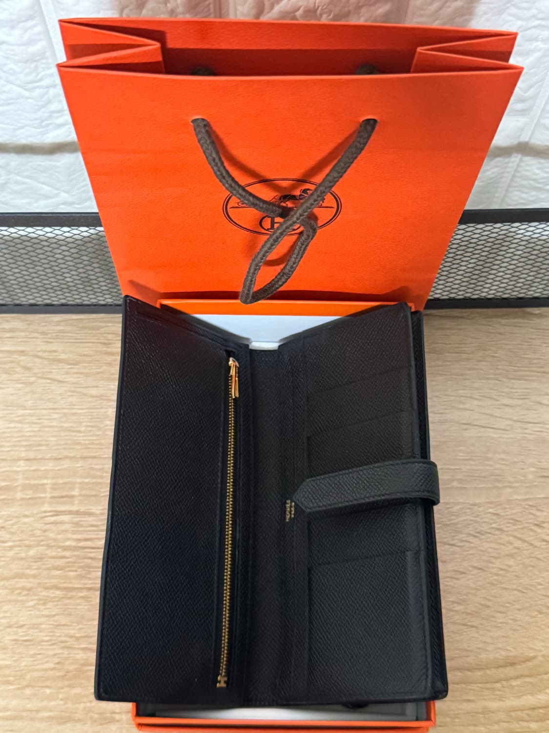 [U] 에르메스 베인 장지갑 블랙 금장 U각인 상품이미지3