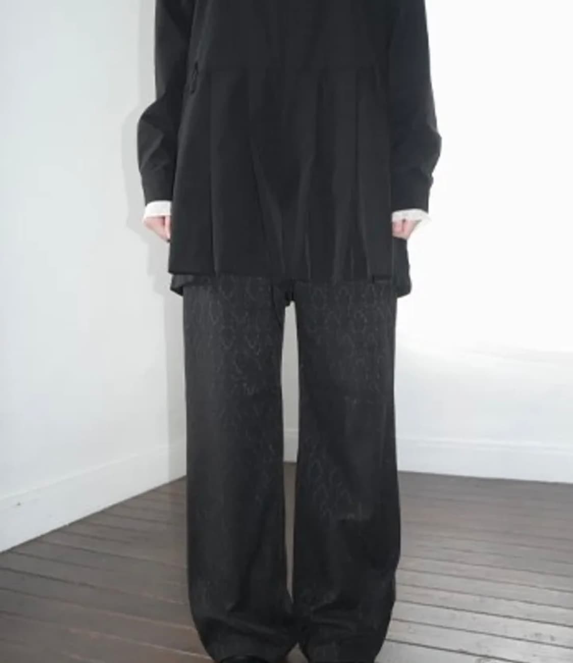 애프터먼데이 puzz jacquard pants 퍼즈 자가드 팬츠 차콜 상품이미지1