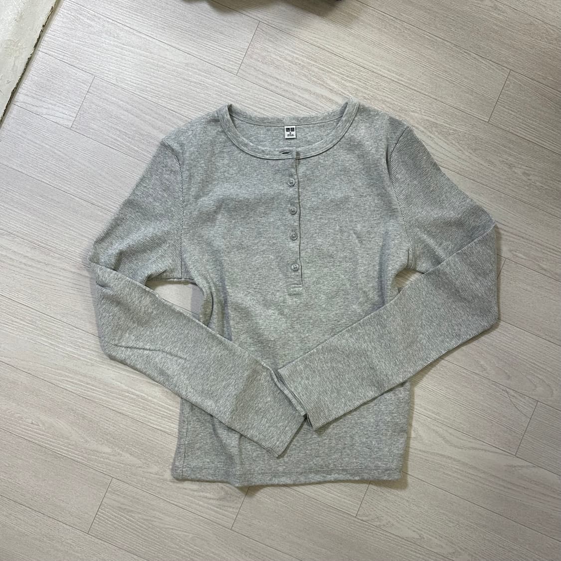 유니클로 티셔츠 상품이미지1