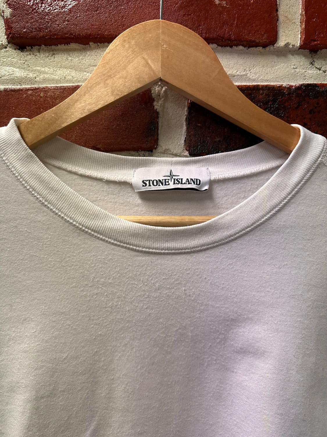 (2XL)스톤아일랜드 와펜 롱슬리브 화이트 상품이미지2