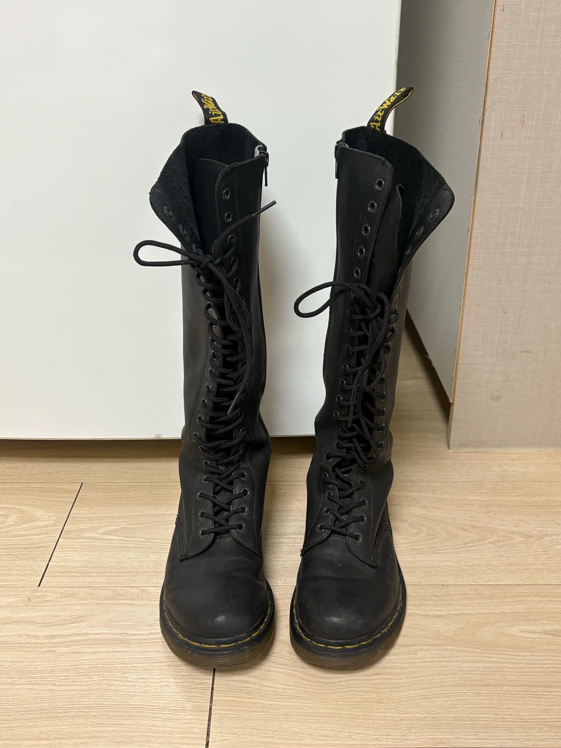 닥터마틴 1b60 20홀 블랙 롱부츠 상품이미지1