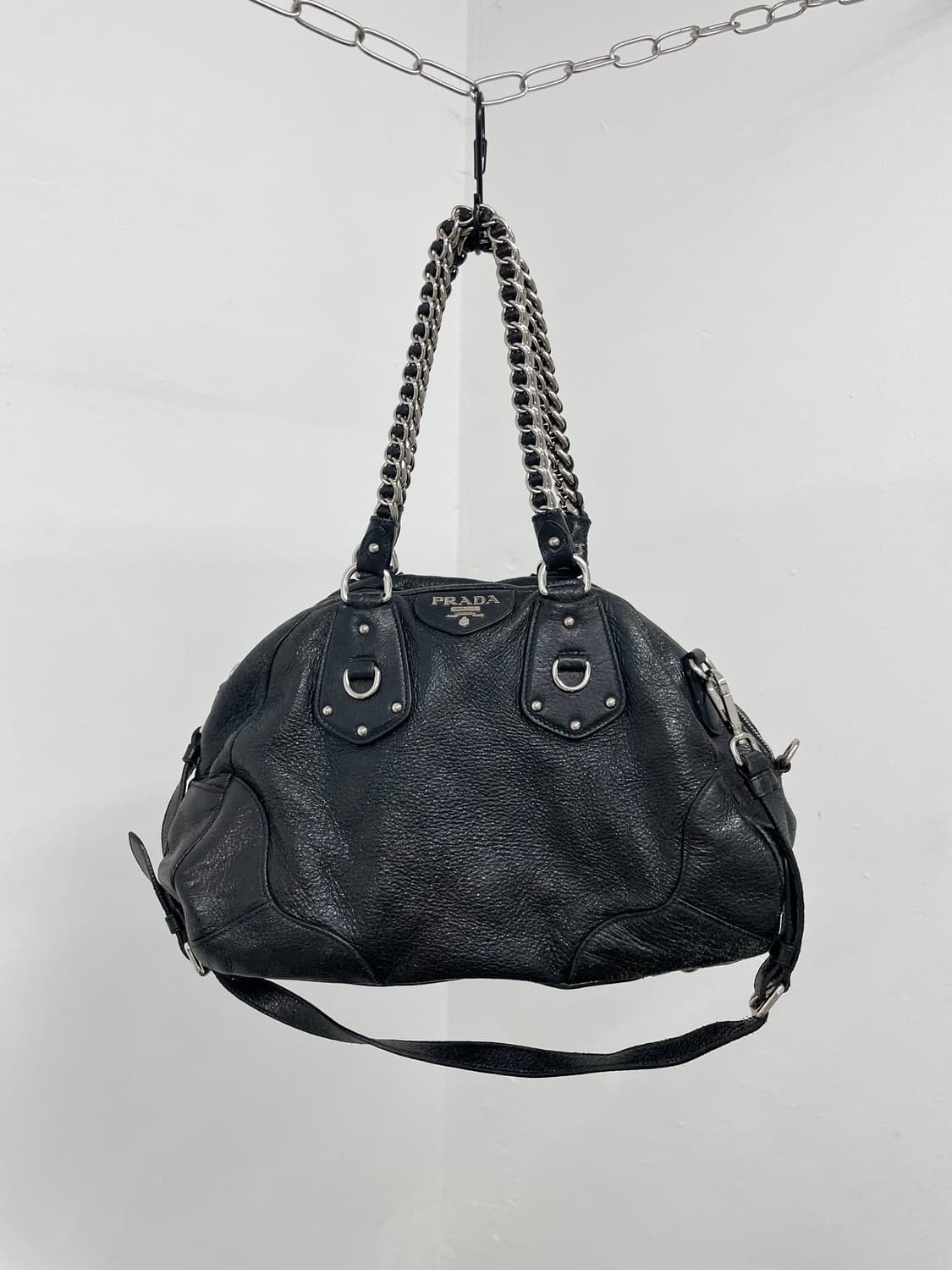 프라다 레더 체인 숄더백 상품이미지1