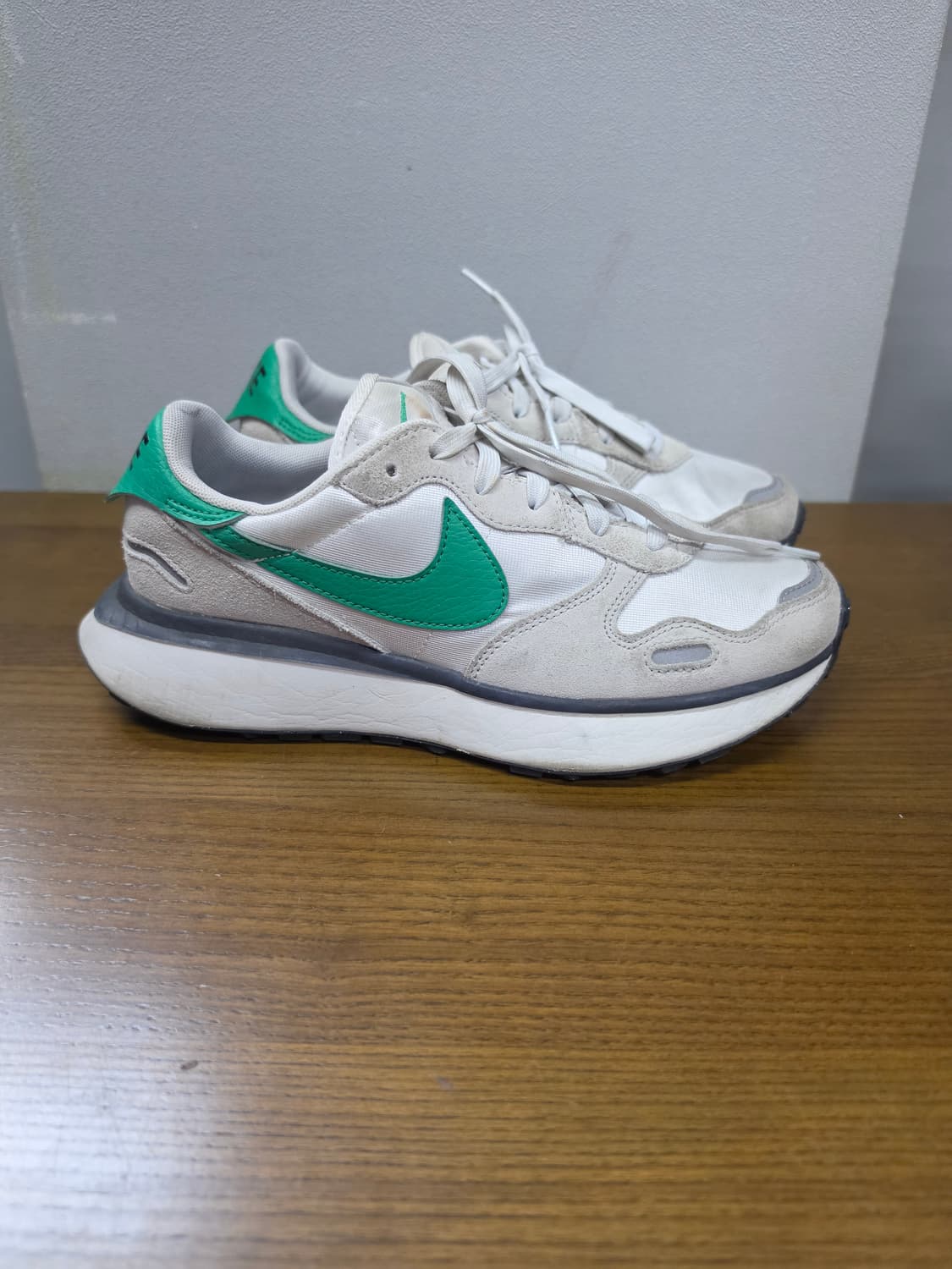 나이키 피닉스 와플 스니커즈 상품이미지1