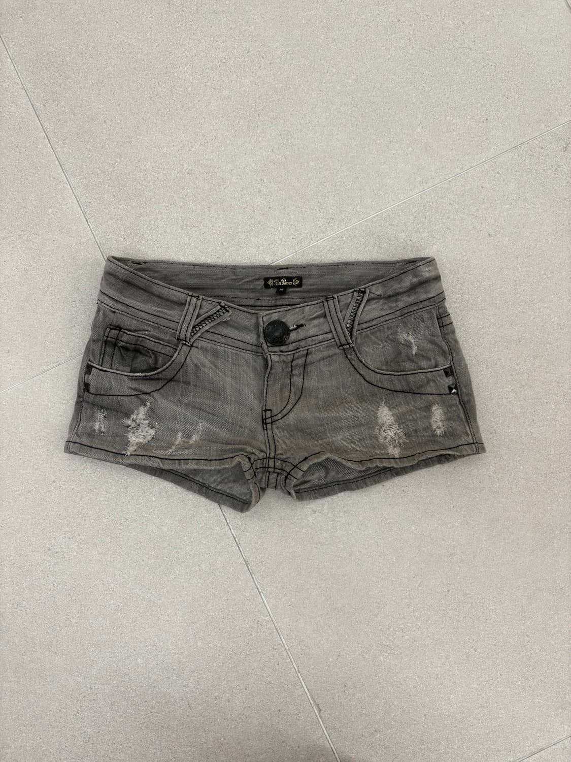 그레이 데님 스터드 숏츠 상품이미지2