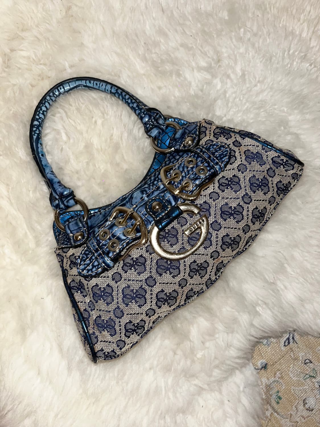 Guess mini Shoulder bag 상품이미지1