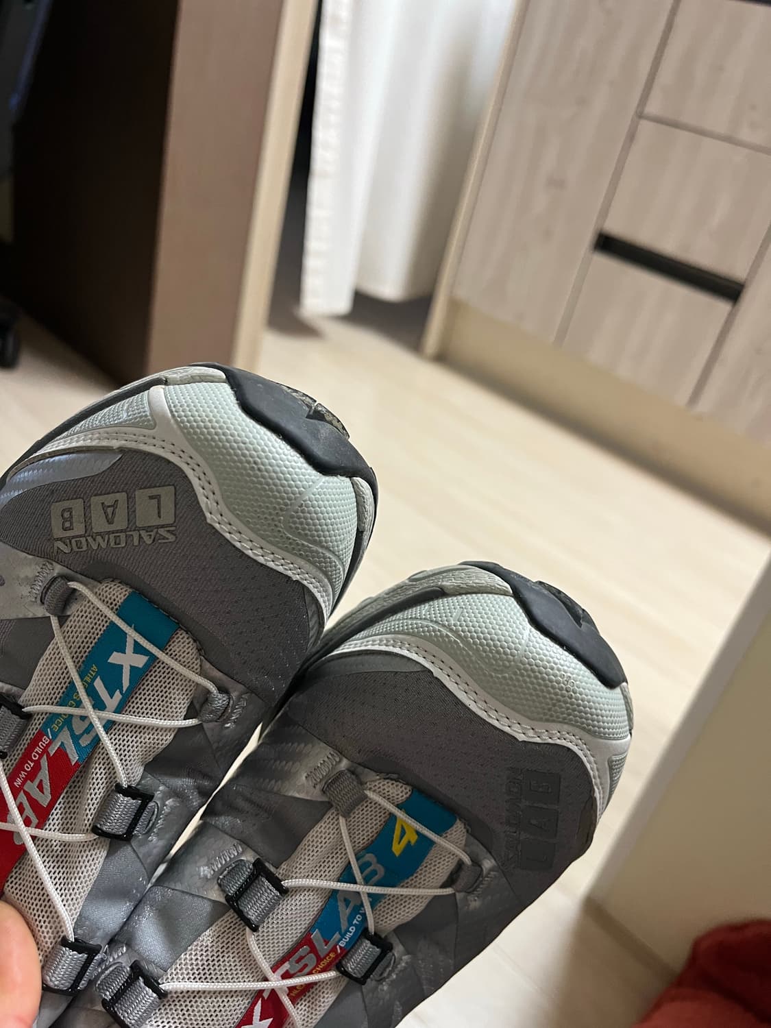 살로몬 XT-4 OG 샤크스킨 상품이미지6