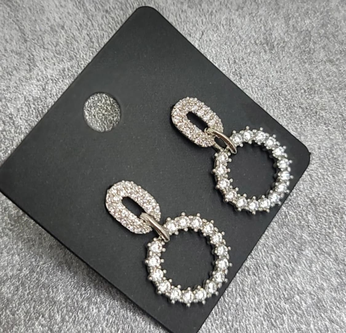 pave setting earrings  상품이미지4