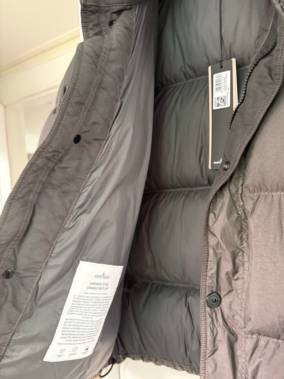 25fw 스톤아일랜드 크링클랩스 패딩 리드 그레이 L 상품이미지5