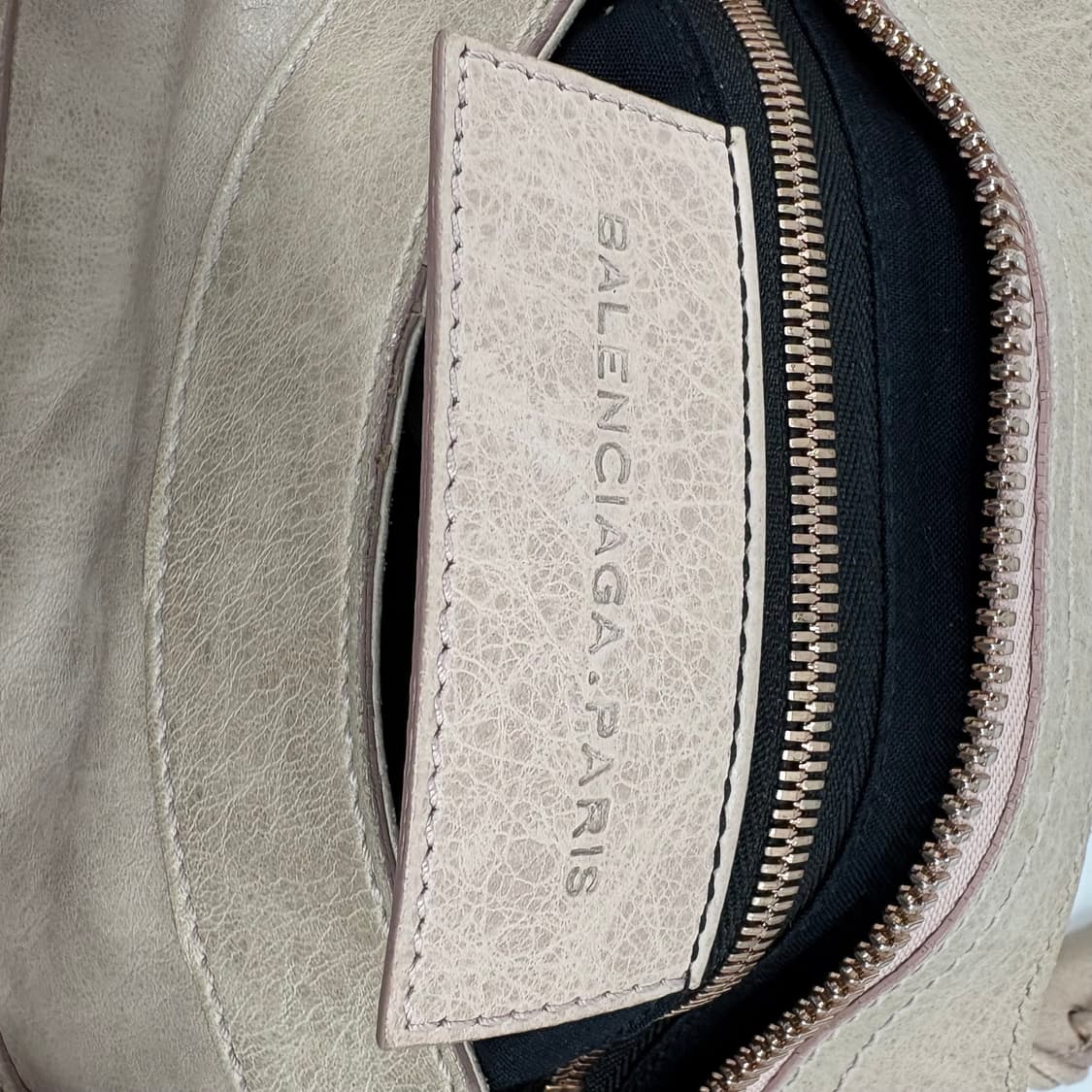 발렌시아가 모터백 상품이미지4