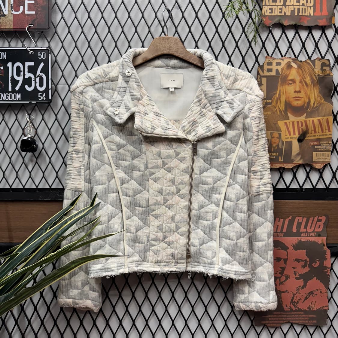 IRO 라이더 스타일 퀼팅 자켓 엠보 디테일 아이보리 그레이 배색 상품이미지1