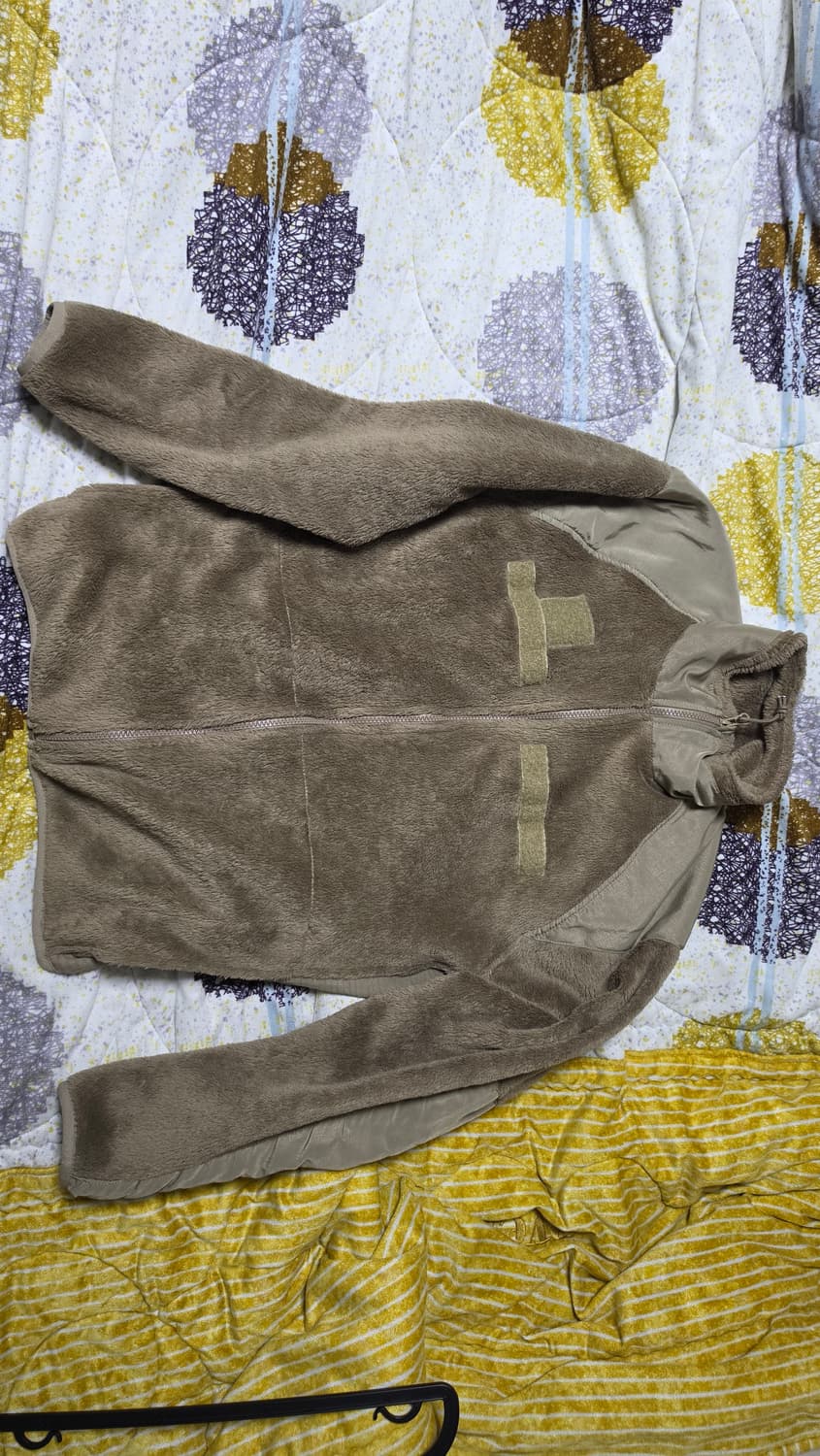 미군 오리지널 폴라텍 후리스 미디움-레귤러 사이즈 판매 상품이미지1