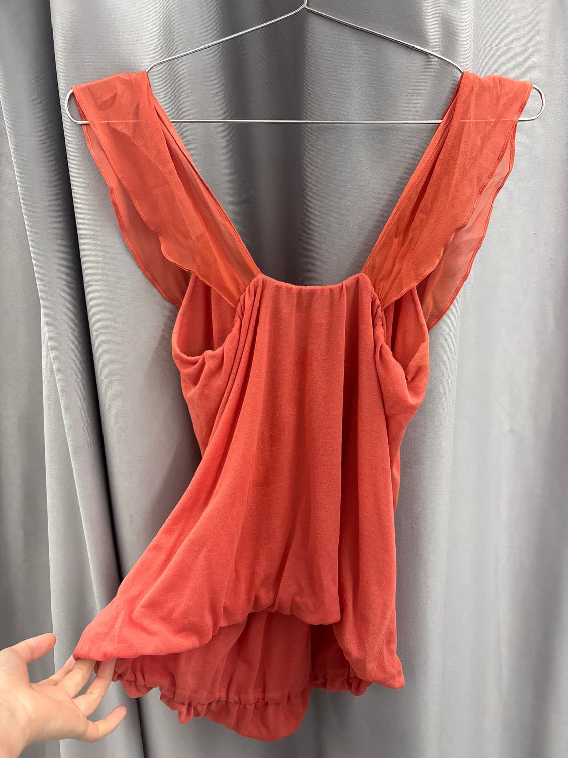 바네사브루노 오프숄더 셔링블라우스 상품이미지2