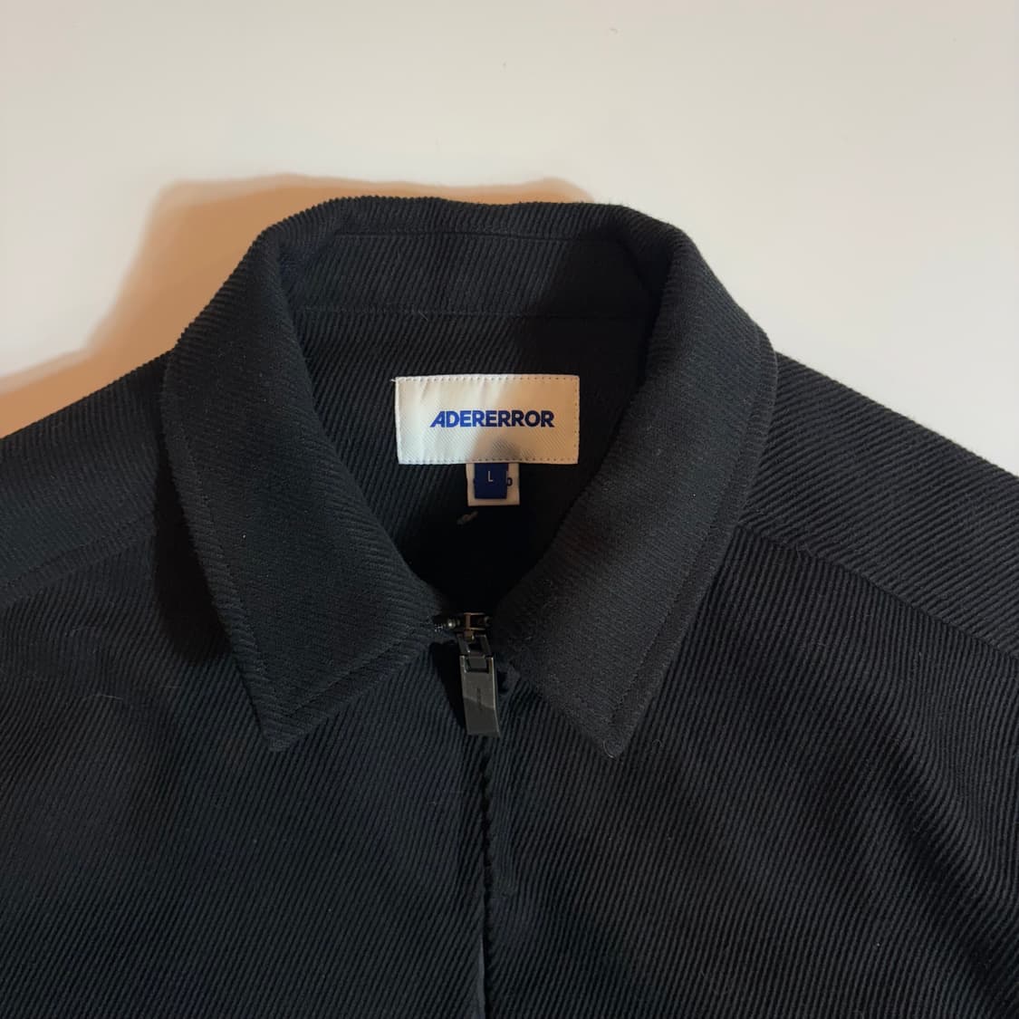 아더에러 블랙 디테일 자켓 상품이미지2