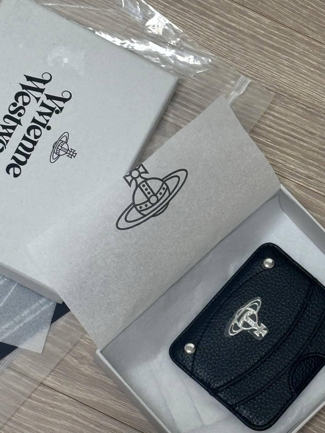 새상품)비비안웨스트우드 하프문 카드지갑 상품이미지2