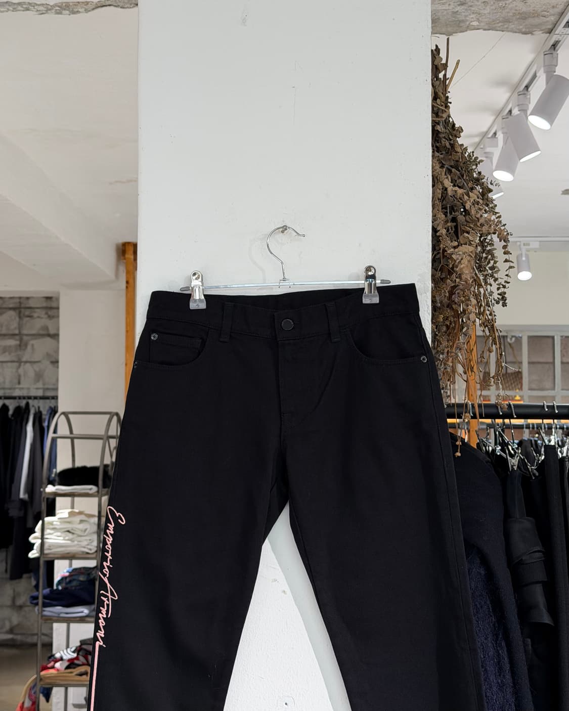 엠포리오 아르마니 블랙 자수 스트레이트 진 상품이미지2