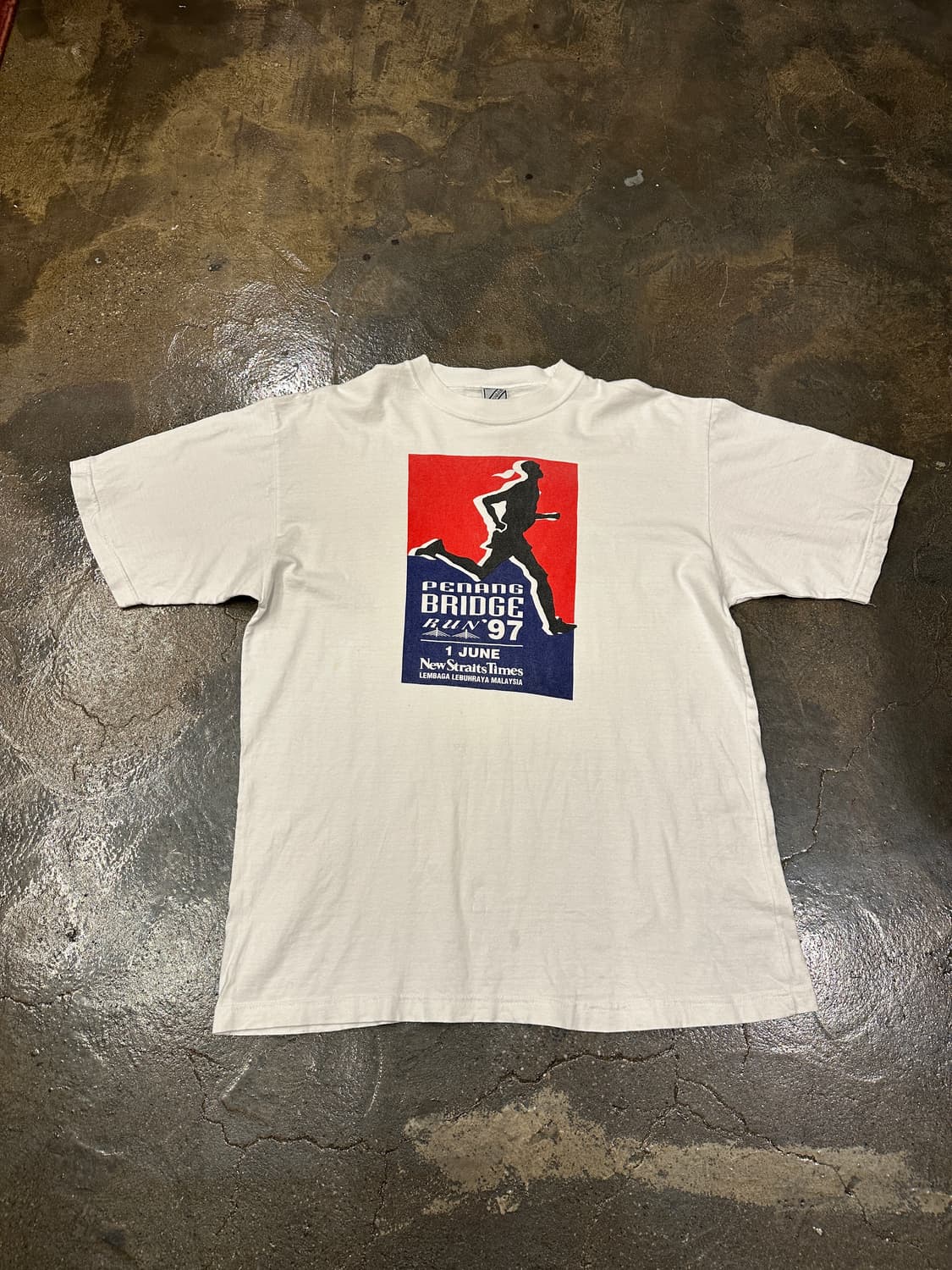 90s 페낭 브릿지 러닝맨 그래픽 반팔티 XXL 상품이미지1