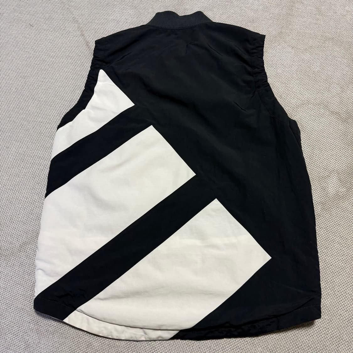 아디다스 EQT 리버시블 베스트 상품이미지3