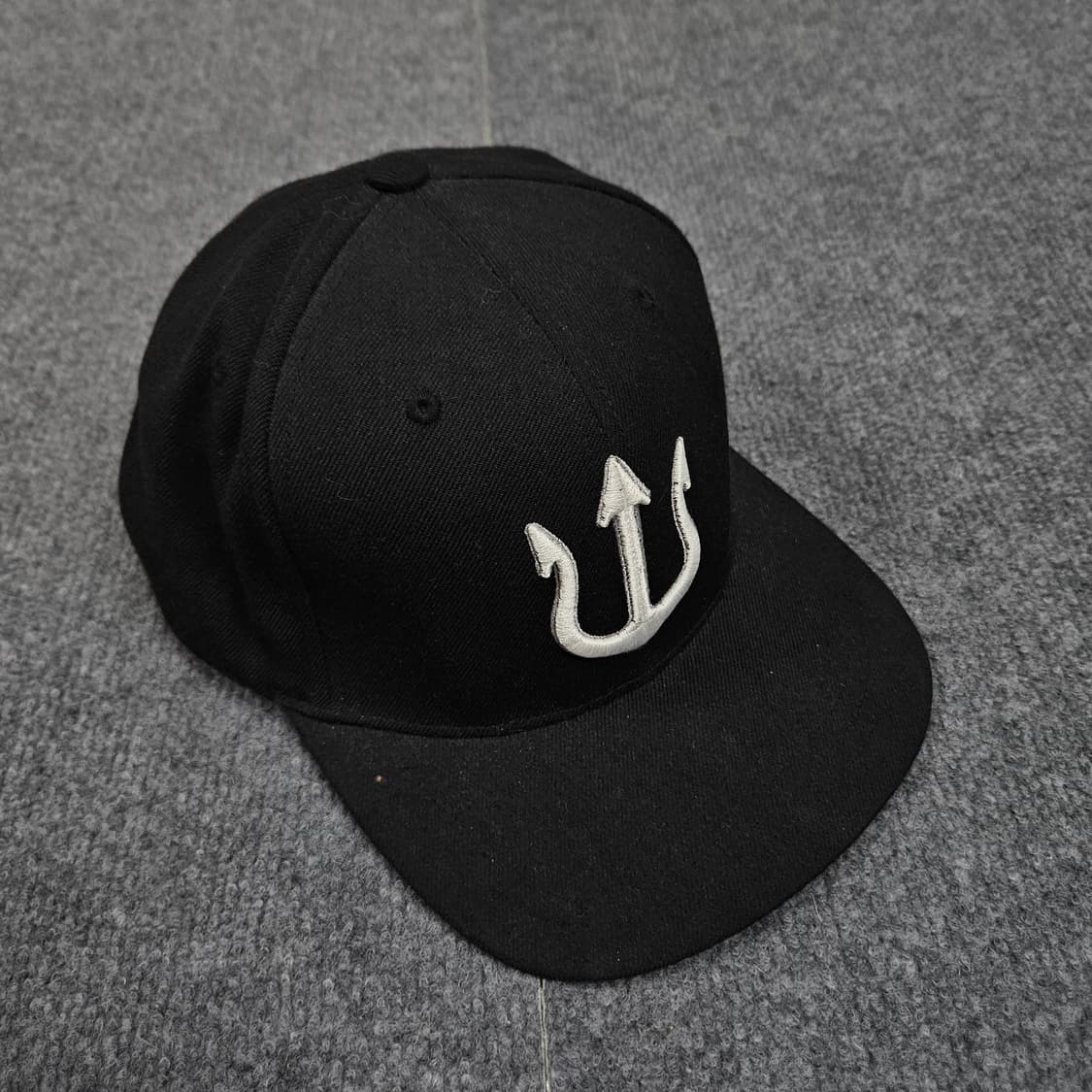 베루툼 삼지창 빅로고 캡(급처) 상품이미지1